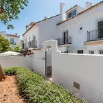 Townhouse Las Cancelas By Kura Homes