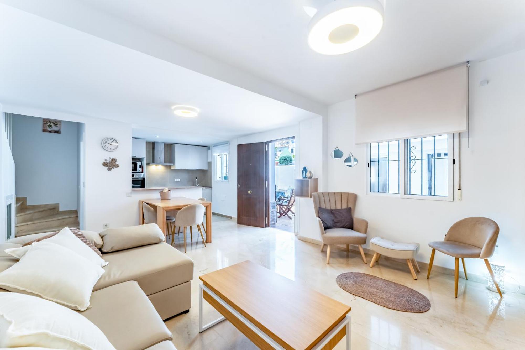 Townhouse Cancelas By Kura Homes *