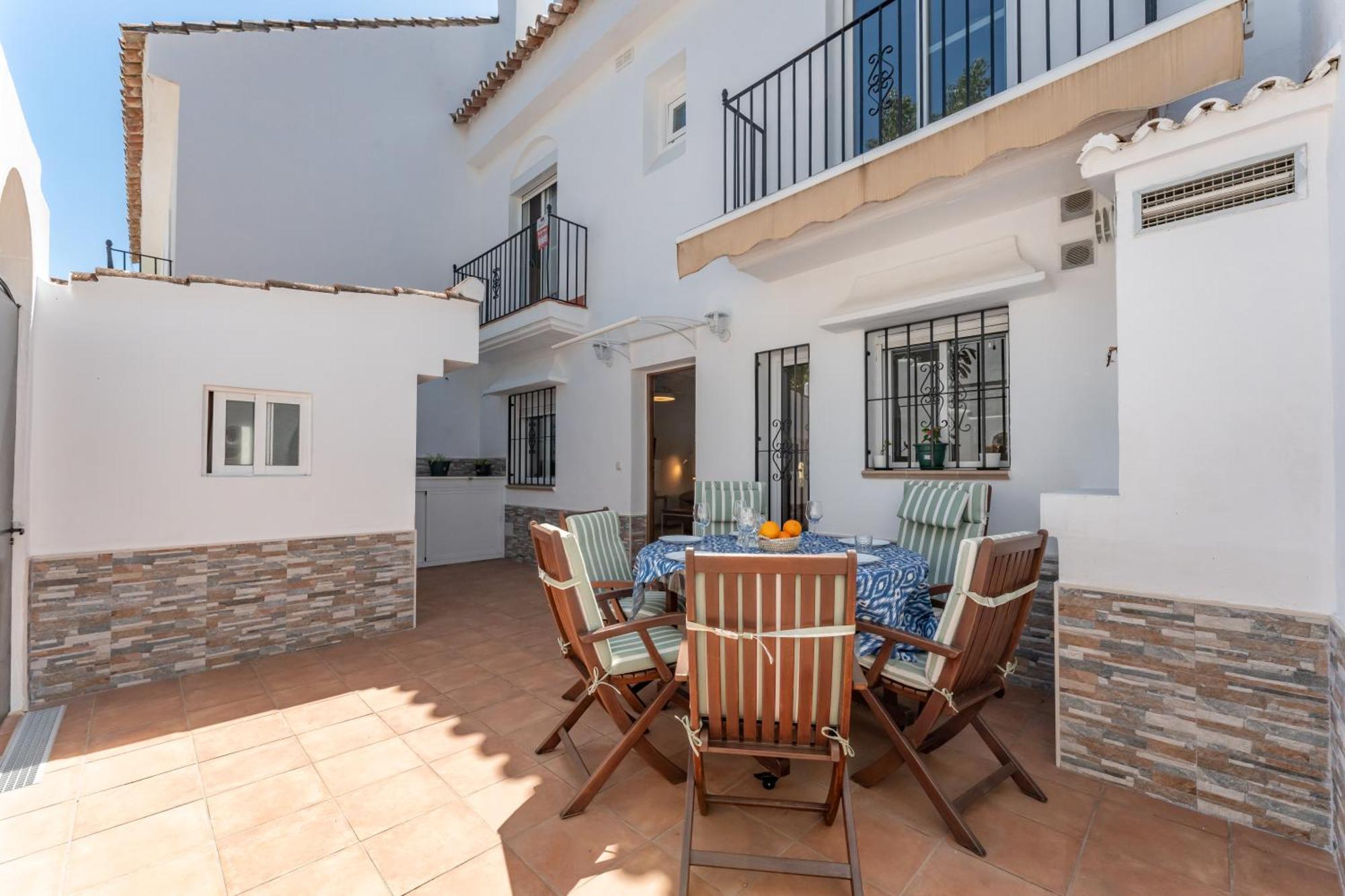 Townhouse Cancelas By Kura Homes